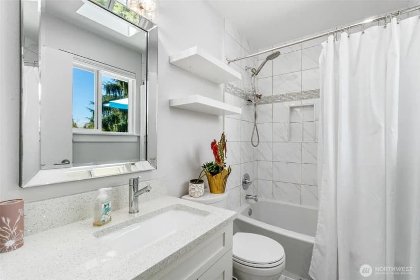 Property photo for 5529 1st Drive W, Everett photo 16