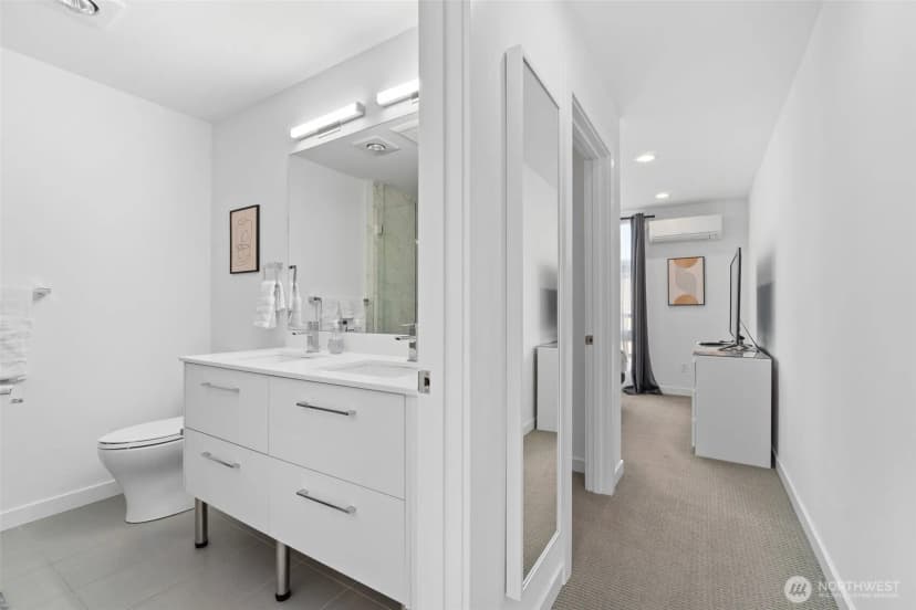 Property photo for 5110 24th Avenue Ne, Seattle photo 14