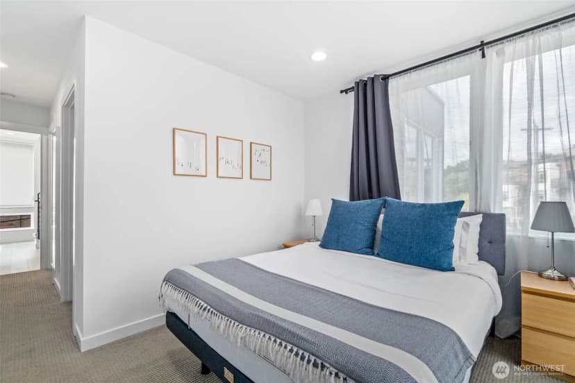 Property photo for 5110 24th Avenue Ne, Seattle photo 16