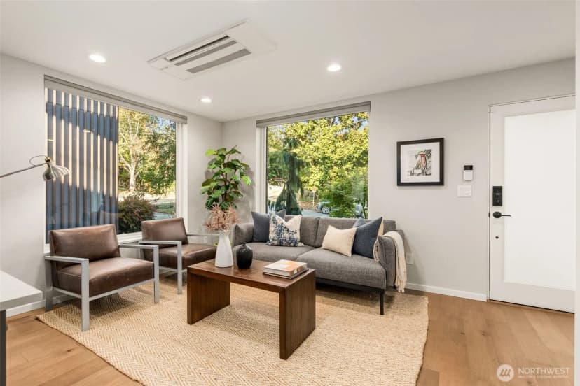 Property photo for 1105 Yakima Avenue S, Seattle photo 8