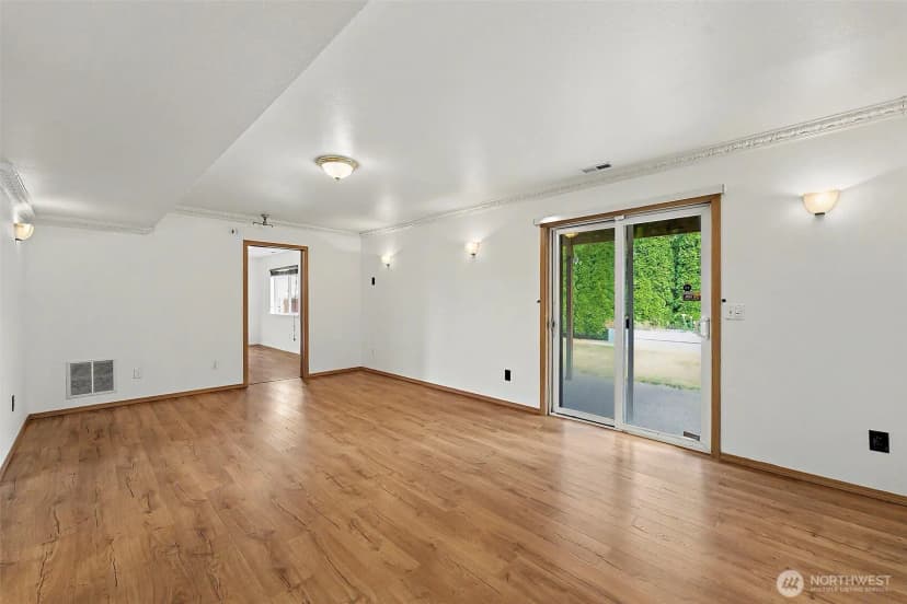 Property photo for 3011 12th Street Pl Sw, Puyallup photo 27
