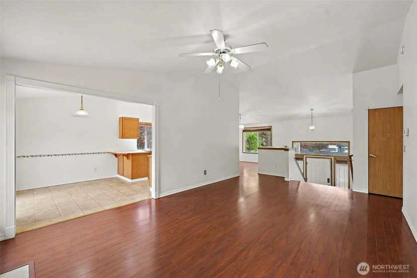Property photo for 3011 12th Street Pl Sw, Puyallup photo 7