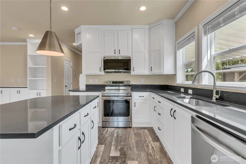 Property photo for 18317 32nd Avenue S #340, Sea Tac photo 8
