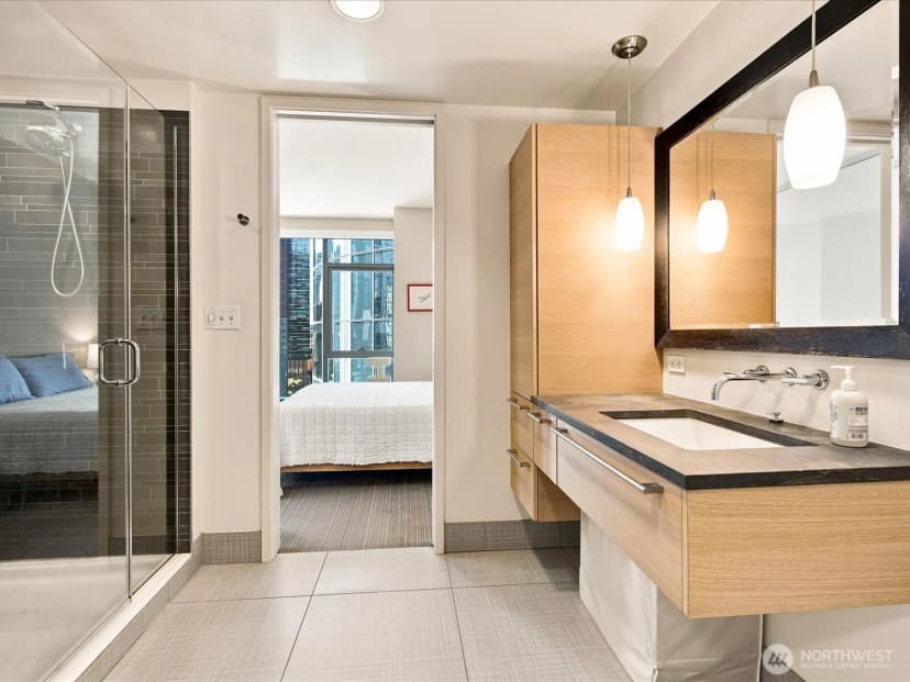Property photo for 820 Blanchard Street #1007, Seattle photo 25