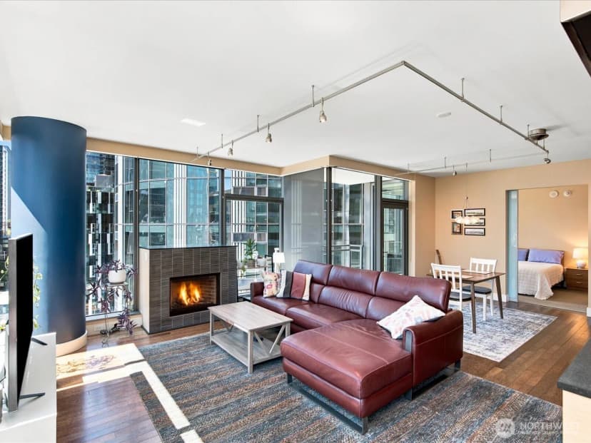 Property photo for 820 Blanchard Street #1007, Seattle photo 13