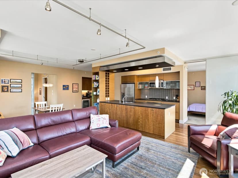 Property photo for 820 Blanchard Street #1007, Seattle photo 17