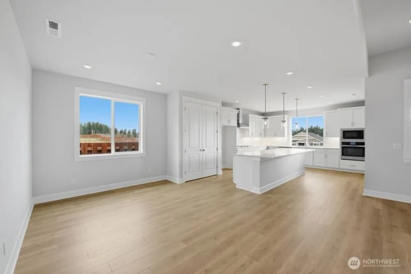 Property photo for 2926 Balsamroot Drive Se, Lacey photo 7