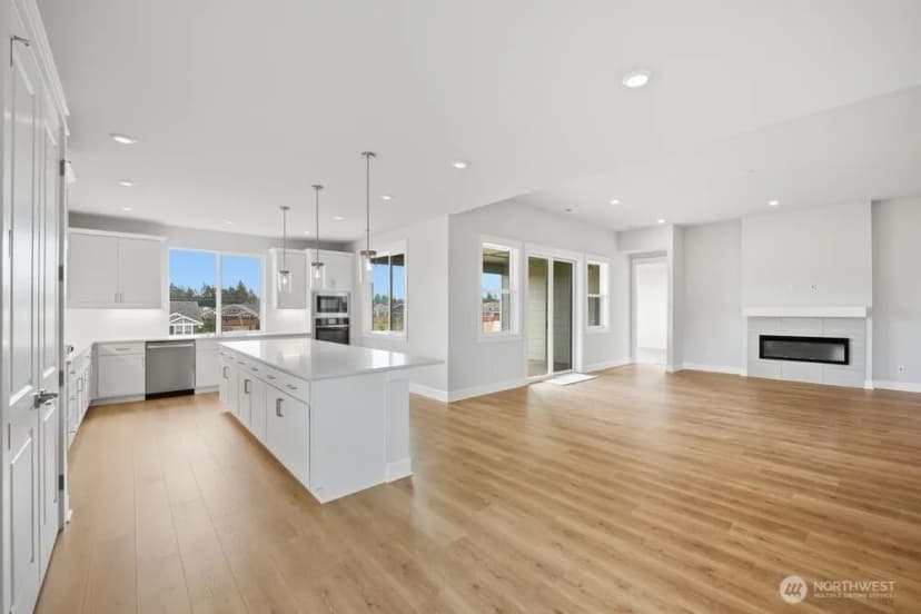 Property photo for 2926 Balsamroot Drive Se, Lacey photo 8