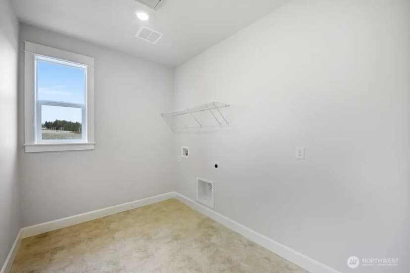 Property photo for 2926 Balsamroot Drive Se, Lacey photo 13