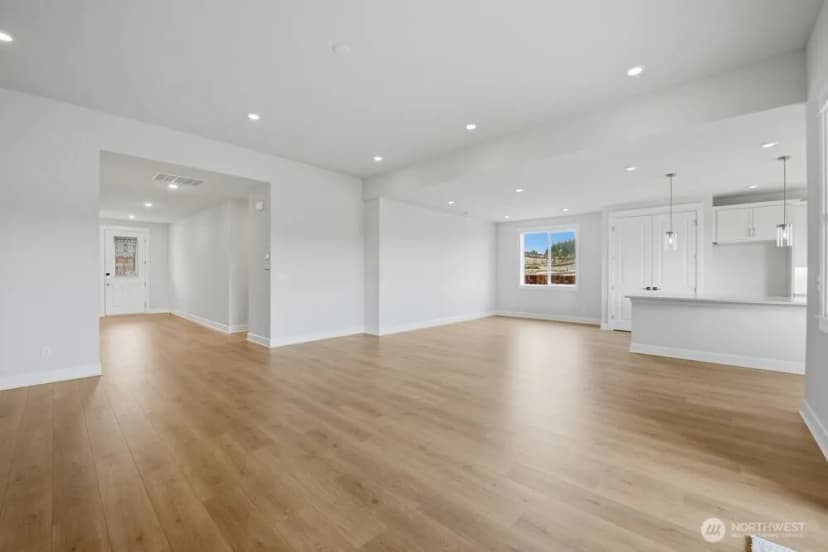 Property photo for 2926 Balsamroot Drive Se, Lacey photo 6