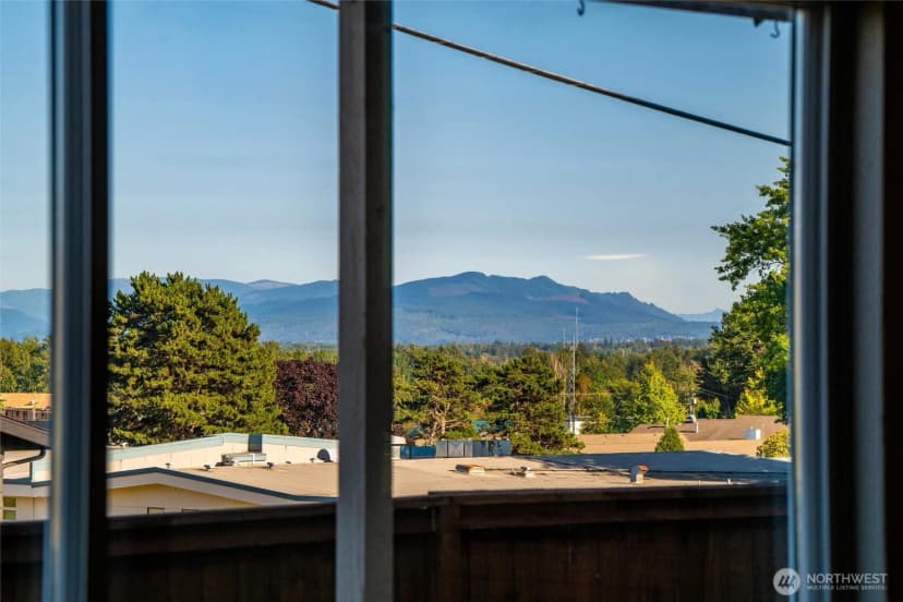 Property photo for 5807 Hendrickson Avenue #101, Ferndale photo 34