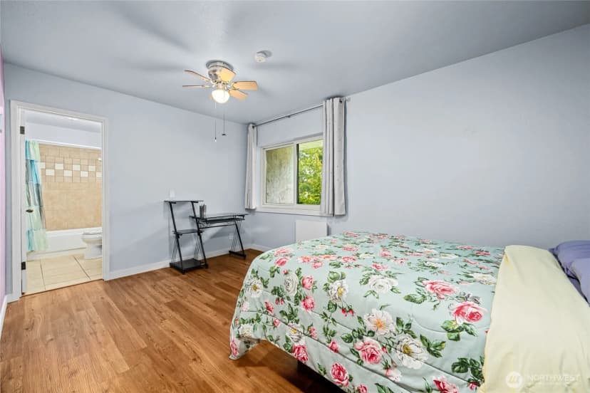 Property photo for 2021 N Laventure Road #404, Mount Vernon photo 20