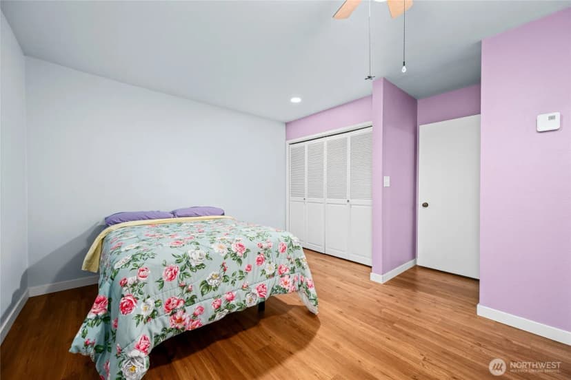 Property photo for 2021 N Laventure Road #404, Mount Vernon photo 19