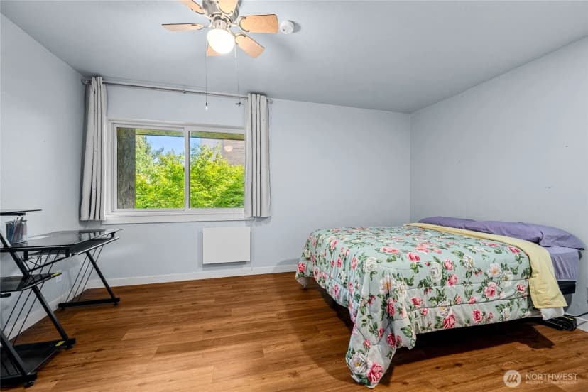 Property photo for 2021 N Laventure Road #404, Mount Vernon photo 18
