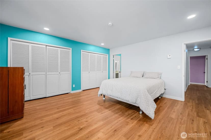 Property photo for 2021 N Laventure Road #404, Mount Vernon photo 23