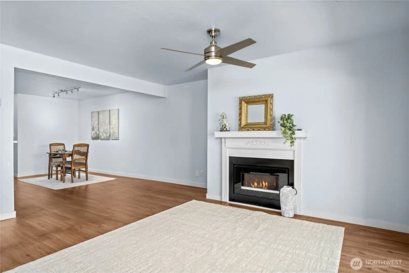 Property photo for 2021 N Laventure Road #404, Mount Vernon photo 5