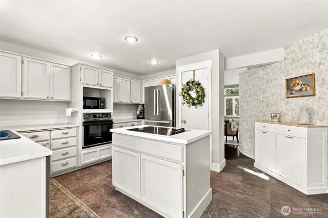 Property photo for 5110 Mill Pond Drive Se, Auburn photo 2