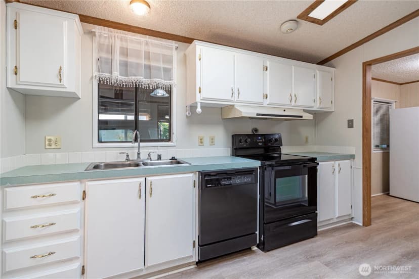 Property photo for 579 Nw Silver Glen Lane, Bremerton photo 7