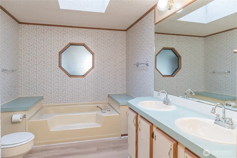 Property photo for 579 Nw Silver Glen Lane, Bremerton photo 12