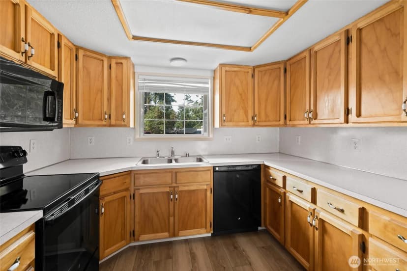 Property photo for 1206 Independence Court, Oak Harbor photo 11