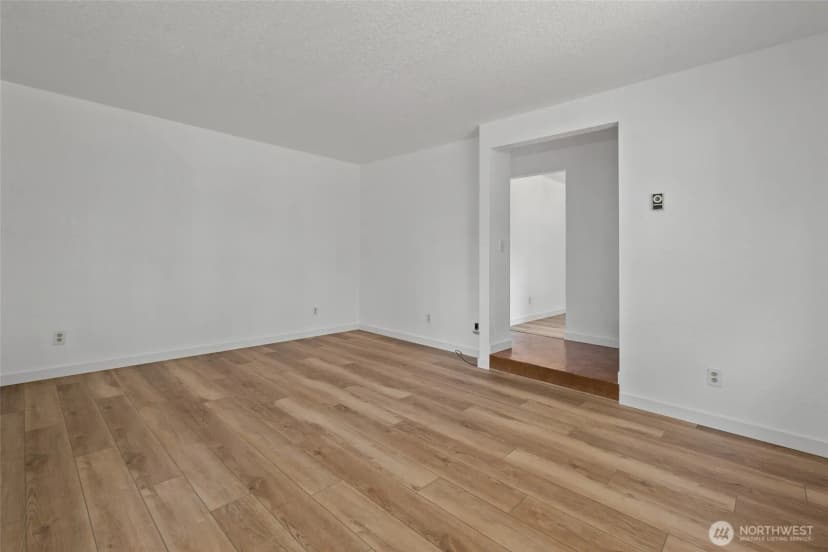 Property photo for 1206 Independence Court, Oak Harbor photo 7