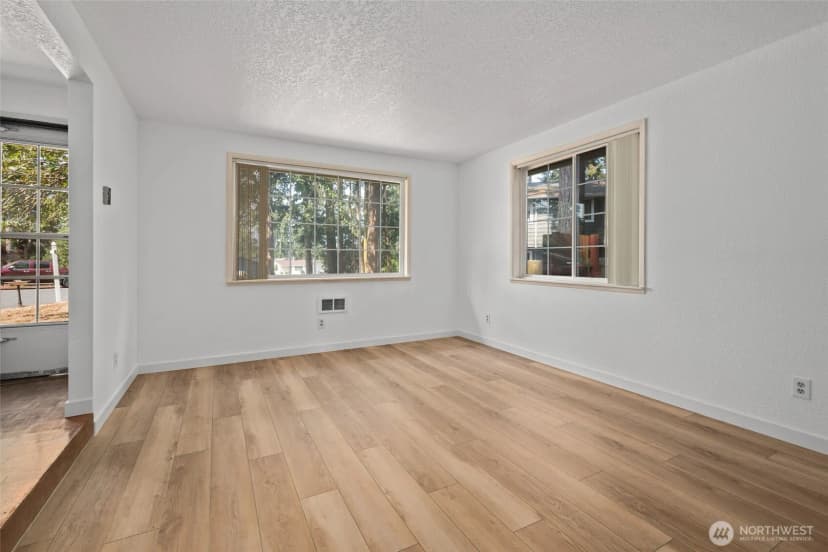 Property photo for 1206 Independence Court, Oak Harbor photo 6