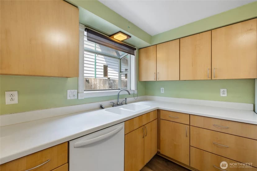 Property photo for 8609 Lake Forest Drive Se, Lacey photo 15