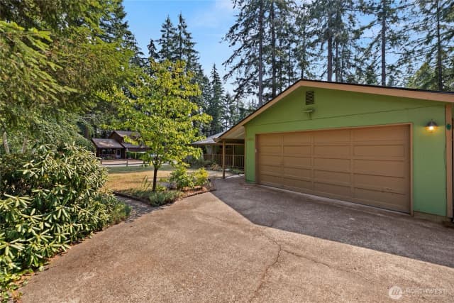 Property photo for 8609 Lake Forest Drive Se, Lacey photo 2
