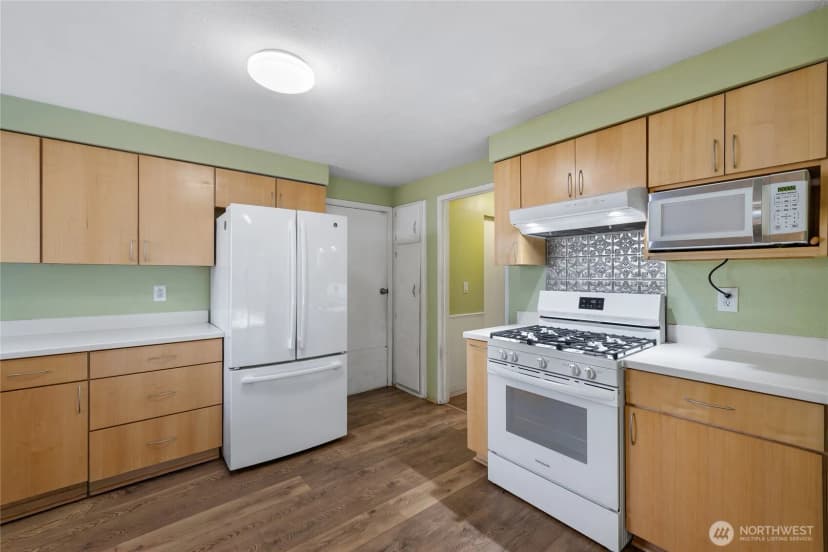 Property photo for 8609 Lake Forest Drive Se, Lacey photo 14