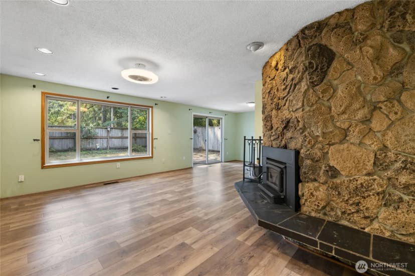 Property photo for 8609 Lake Forest Drive Se, Lacey photo 7