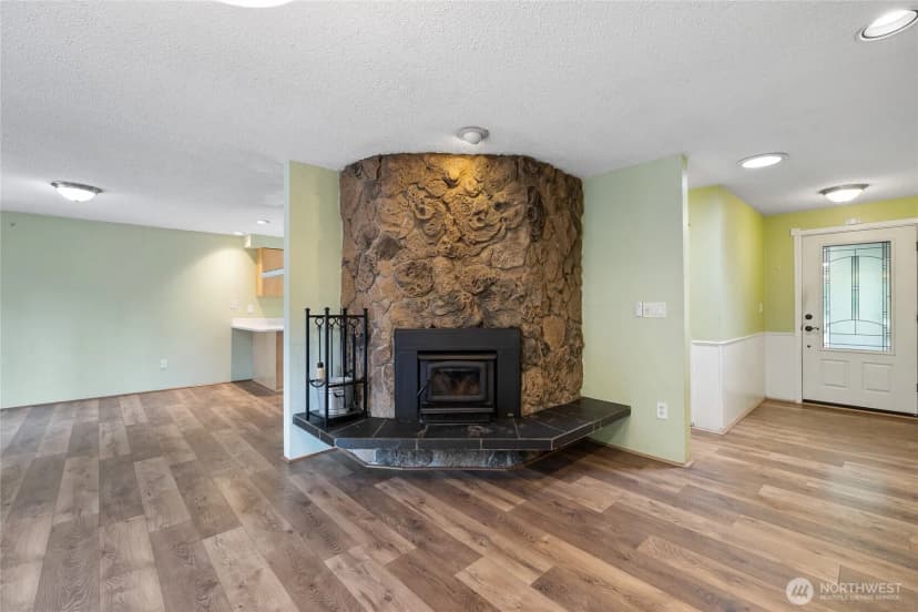 Property photo for 8609 Lake Forest Drive Se, Lacey photo 8