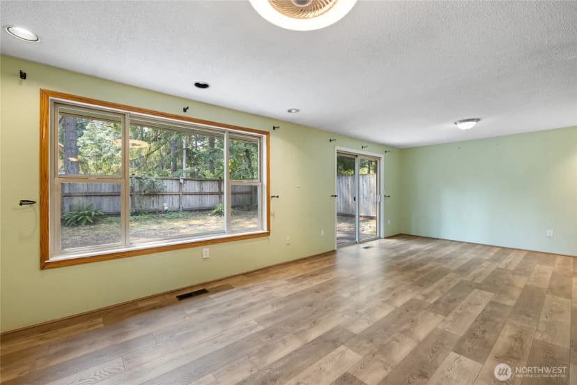 Property photo for 8609 Lake Forest Drive Se, Lacey photo 9