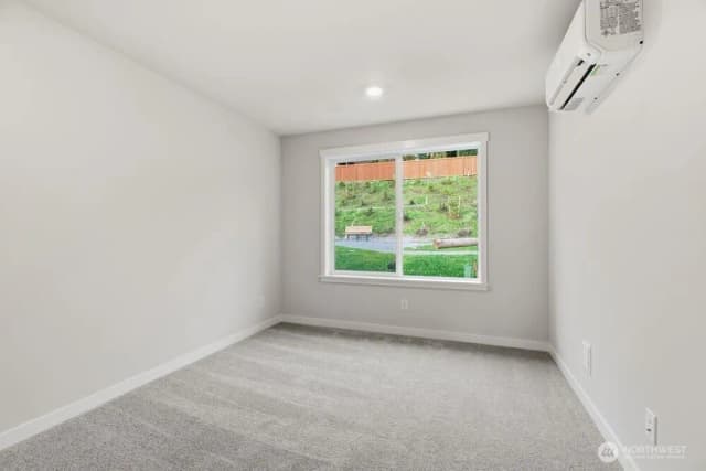 Property photo for 13210 Ne 127th Way #d, Kirkland photo 4