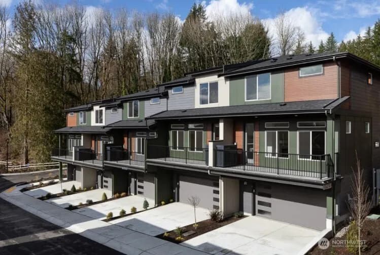 Property photo for 13210 Ne 127th Way #d, Kirkland photo 20