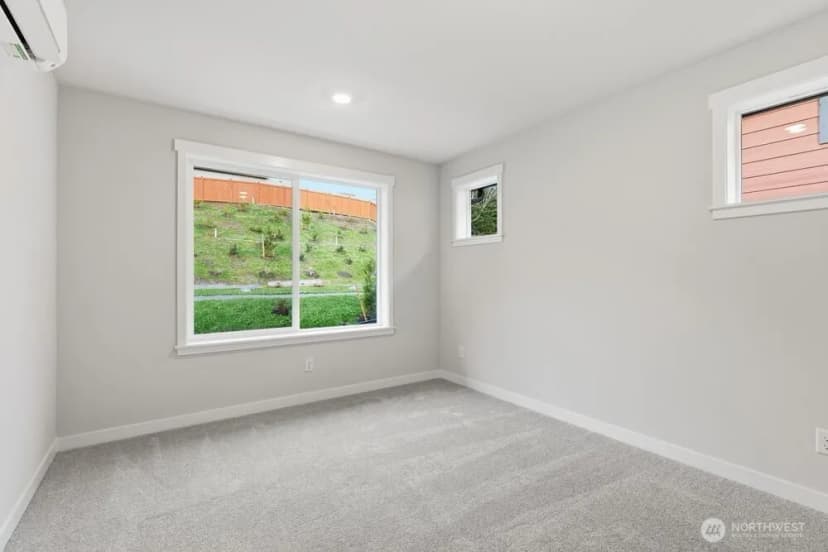 Property photo for 13210 Ne 127th Way #d, Kirkland photo 14