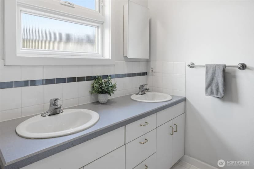 Property photo for 7329 44th Avenue Sw, Seattle photo 31