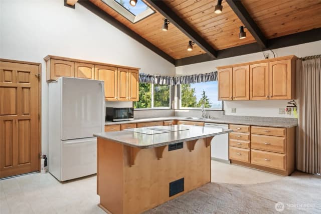 Property photo for 91 Huckleberry Crst, Sequim photo 5