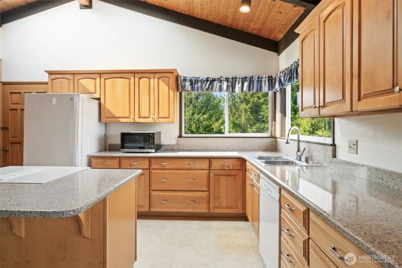 Property photo for 91 Huckleberry Crst, Sequim photo 9