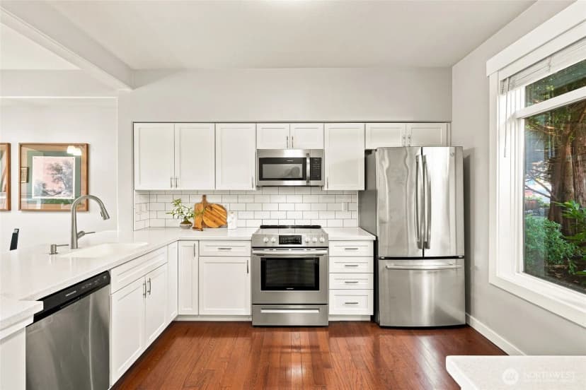 Property photo for 23300 Se Black Nugget Road #m2, Issaquah photo 4