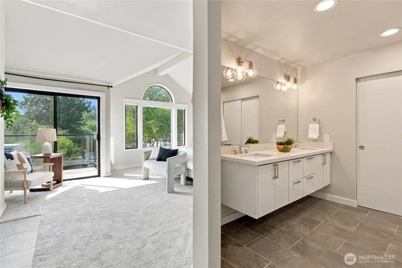 Property photo for 6121 Ne 175th Street #a402, Kenmore photo 20