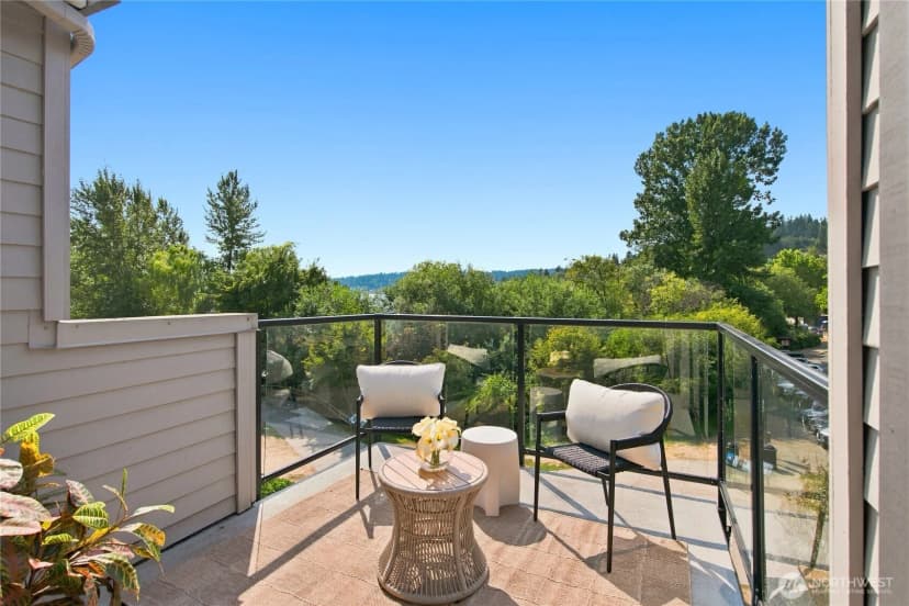Property photo for 6121 Ne 175th Street #a402, Kenmore photo 14