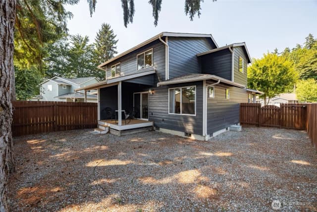 Property photo for 454 Oak Hill Lane, Burlington photo 4