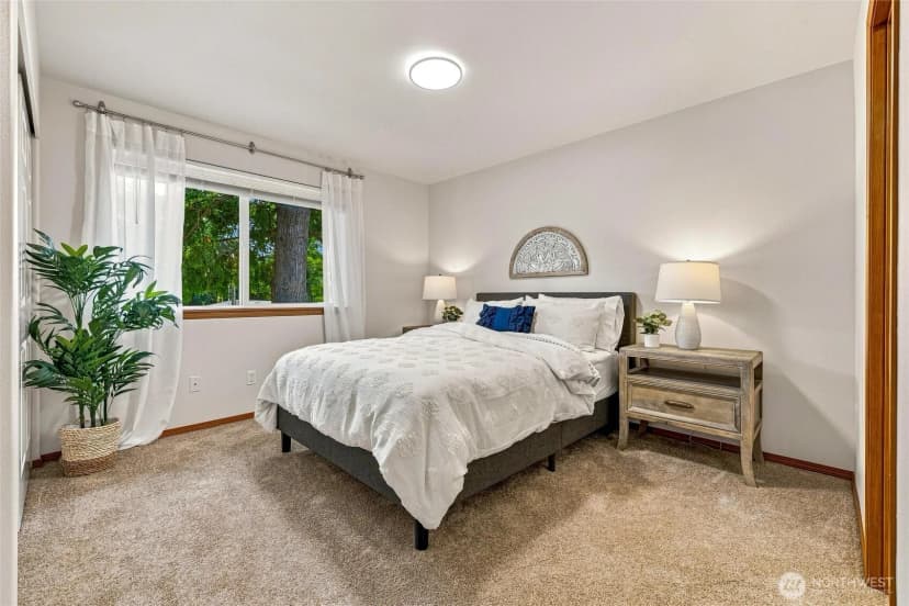 Property photo for 454 Oak Hill Lane, Burlington photo 19