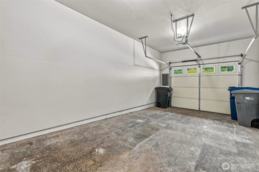 Property photo for 454 Oak Hill Lane, Burlington photo 29