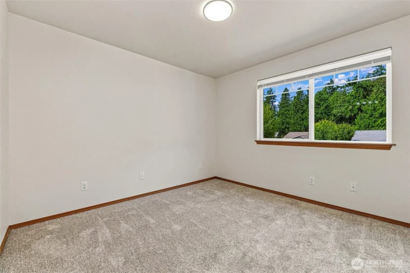Property photo for 454 Oak Hill Lane, Burlington photo 28