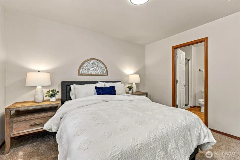 Property photo for 454 Oak Hill Lane, Burlington photo 22