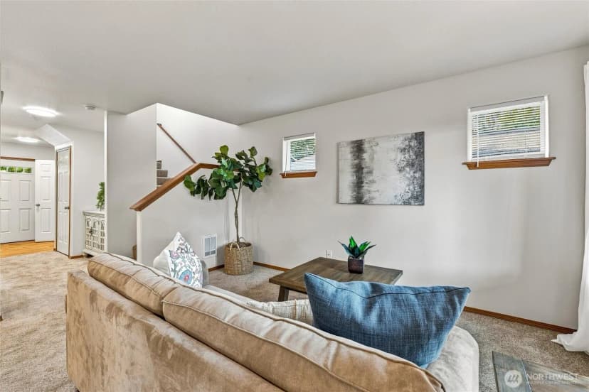 Property photo for 454 Oak Hill Lane, Burlington photo 11