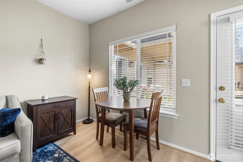 Property photo for 323 N Laventure Road #d, Mount Vernon photo 11