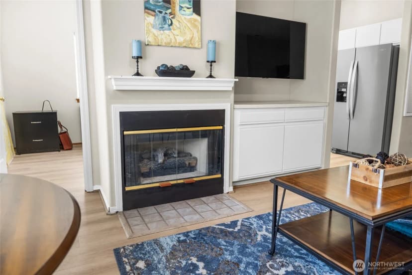 Property photo for 323 N Laventure Road #d, Mount Vernon photo 8