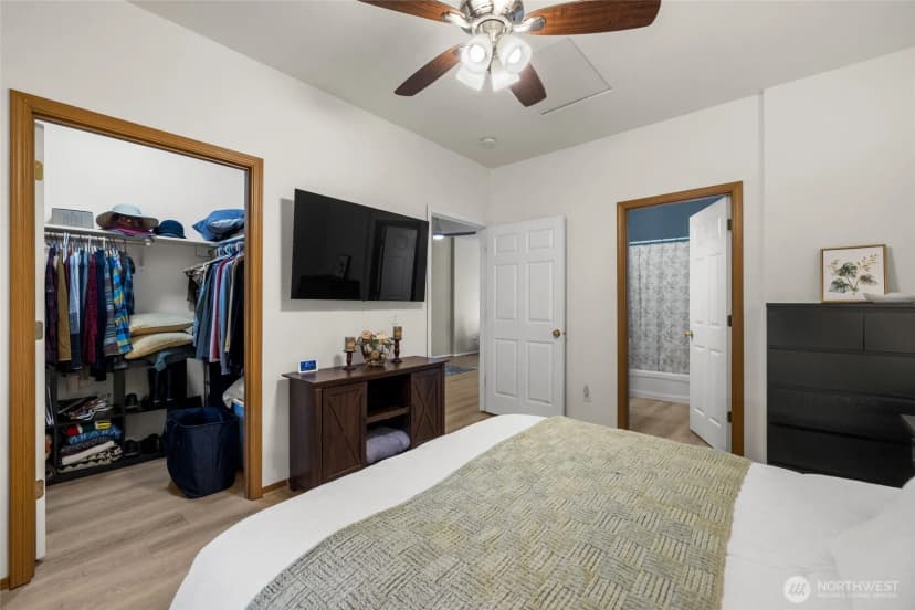 Property photo for 323 N Laventure Road #d, Mount Vernon photo 13